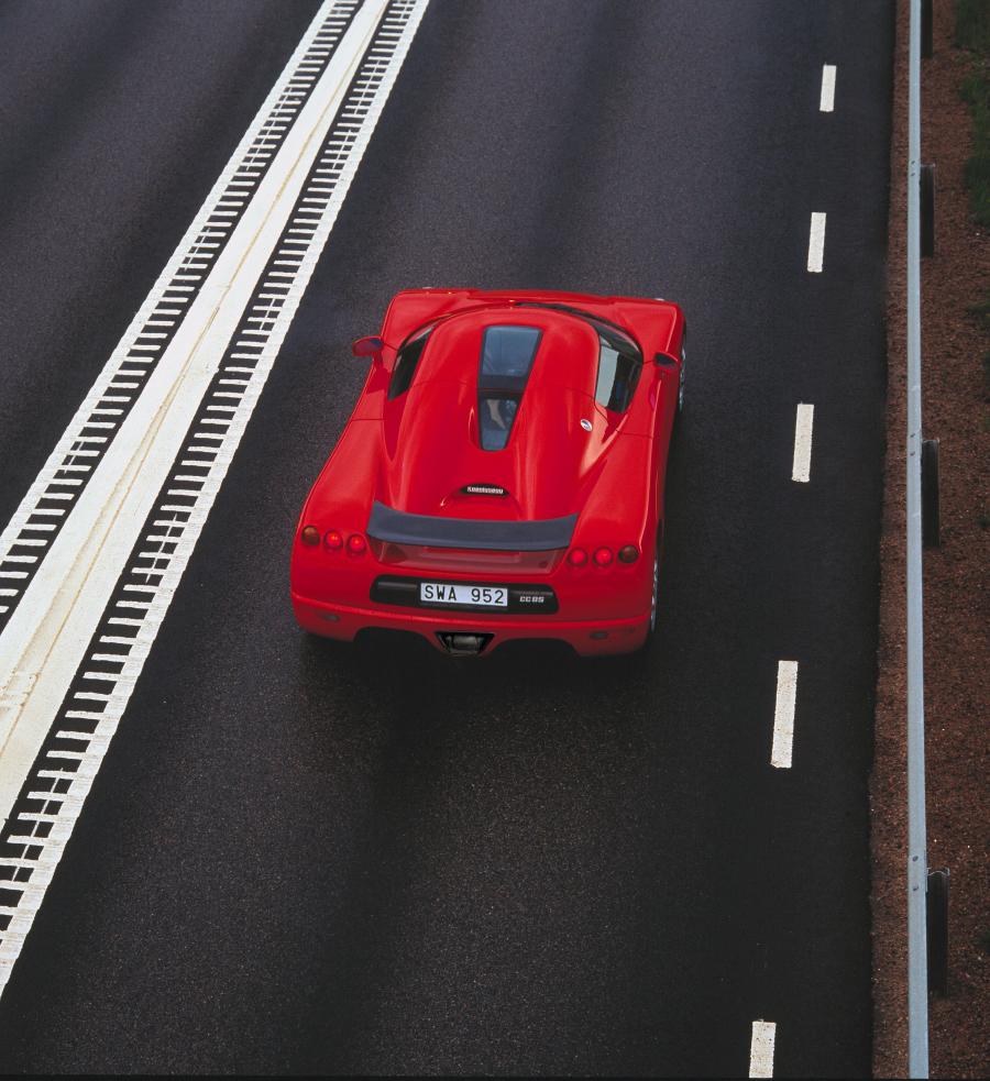  Koenigsegg CC8S (7001) 2002 года  (фото 8 из 13)